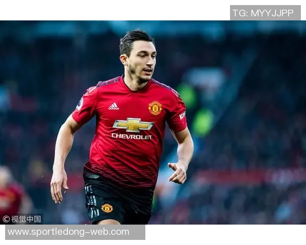 法兰克福成功签下卡利穆恩多完成租借交易并附带买断选项