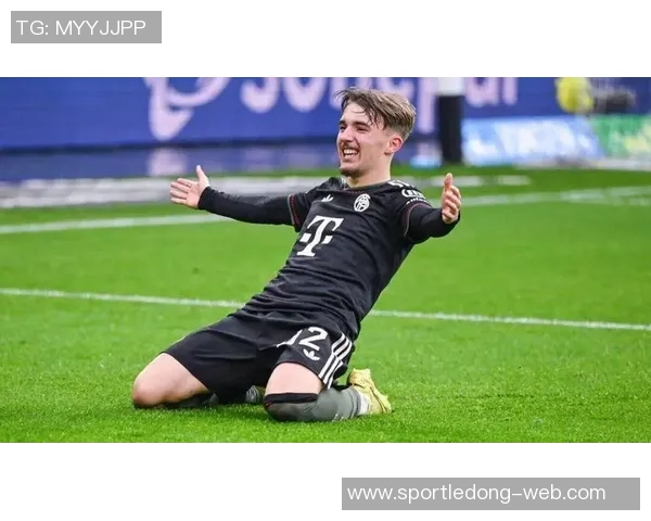 孔帕尼称赞卡尔训练刻苦队友调侃展现团队氛围 孔帕尼称赞卡尔训练刻苦队友调侃展现团队氛围