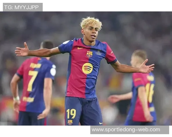 巴萨重返诺坎普纪念海报揭幕亚马尔弗里克库巴西齐聚一堂 巴萨重返诺坎普纪念海报揭幕亚马尔弗里克库巴西齐聚一堂